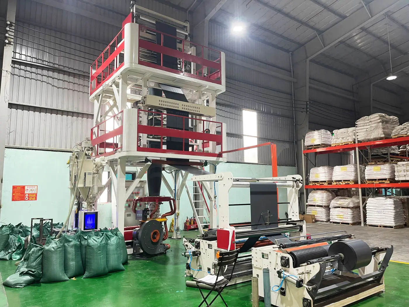 Dây chuyền thổi màng trước khâu in