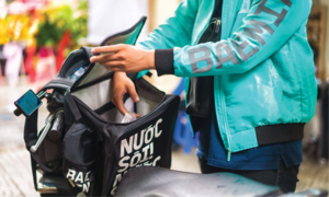 Nhà máy sản xuất túi đựng hàng shipper Tuigoihang